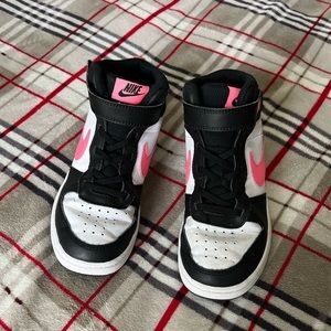 Nike girls size 1.5 hi top